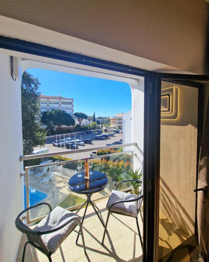 Zarco - Cosy Apartment In Vilamoura With A Balcony With View To The 2 Swimming Pools - Near The Beach & The Marina Quarteira Eksteriør billede