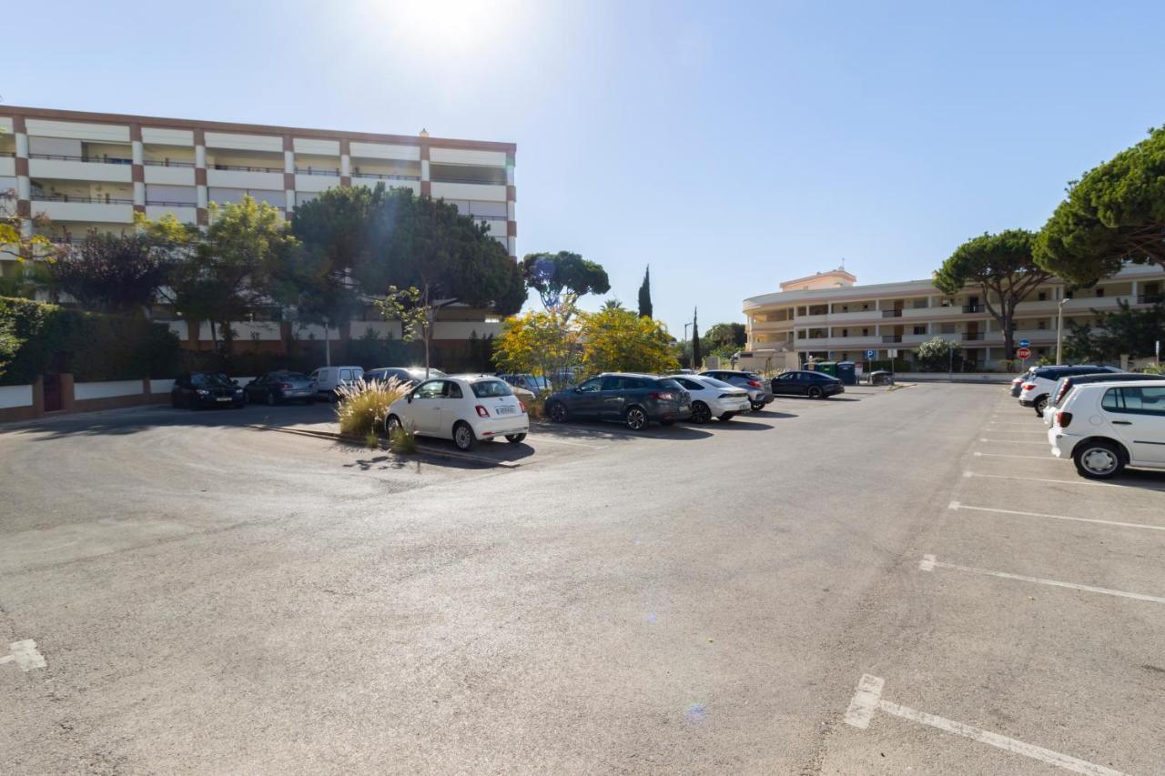 Zarco - Cosy Apartment In Vilamoura With A Balcony With View To The 2 Swimming Pools - Near The Beach & The Marina Quarteira Eksteriør billede