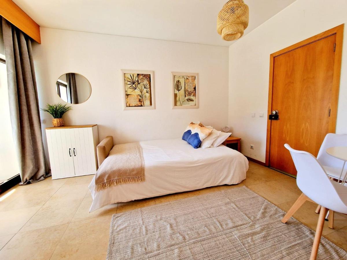 Zarco - Cosy Apartment In Vilamoura With A Balcony With View To The 2 Swimming Pools - Near The Beach & The Marina Quarteira Eksteriør billede