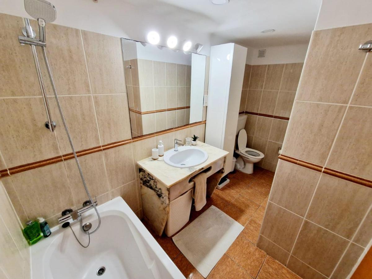 Zarco - Cosy Apartment In Vilamoura With A Balcony With View To The 2 Swimming Pools - Near The Beach & The Marina Quarteira Eksteriør billede