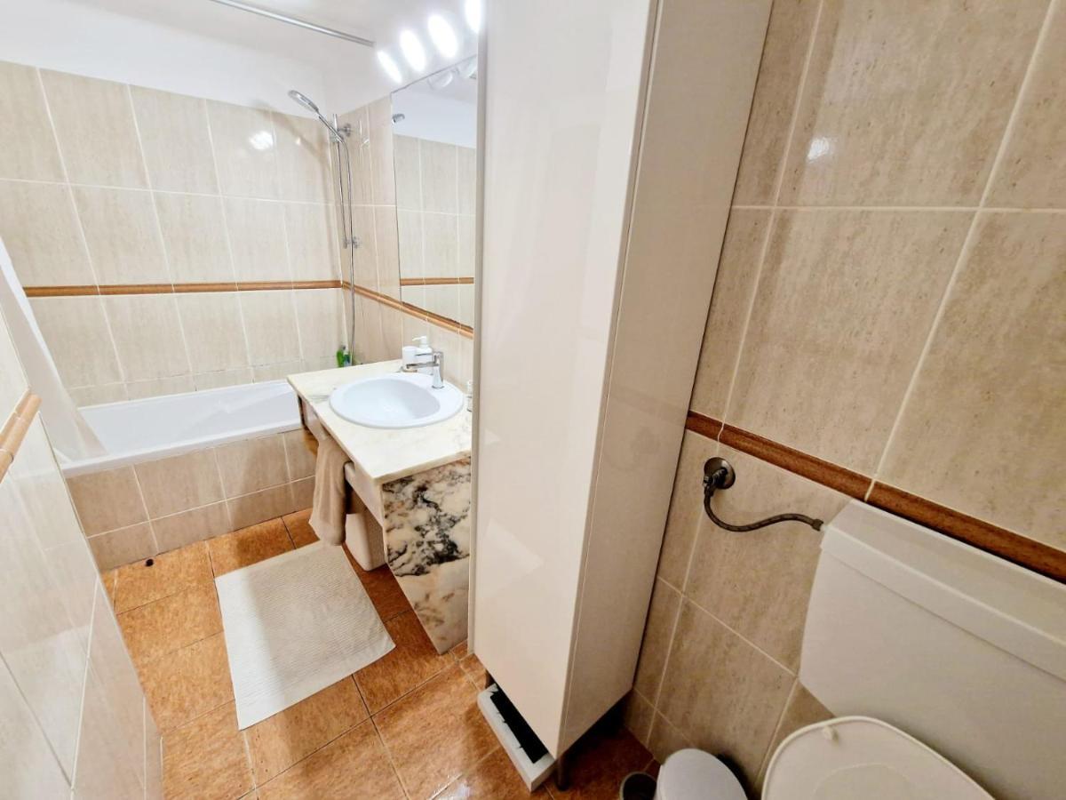 Zarco - Cosy Apartment In Vilamoura With A Balcony With View To The 2 Swimming Pools - Near The Beach & The Marina Quarteira Eksteriør billede