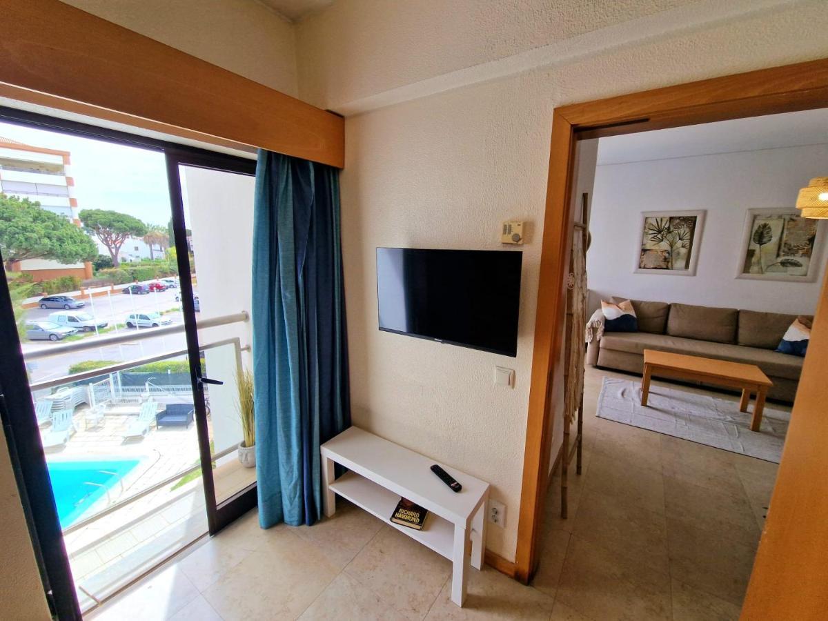 Zarco - Cosy Apartment In Vilamoura With A Balcony With View To The 2 Swimming Pools - Near The Beach & The Marina Quarteira Eksteriør billede